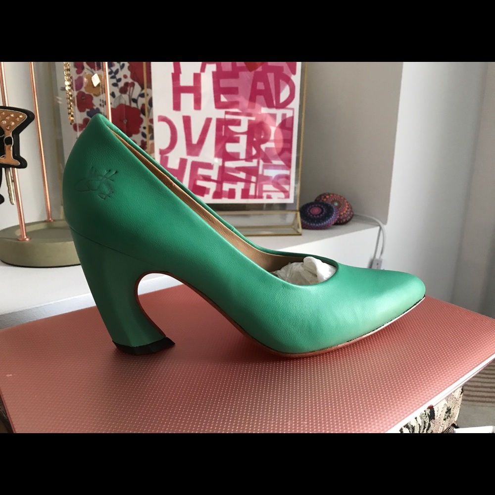 John Fluevog Twist Pump sz7.5